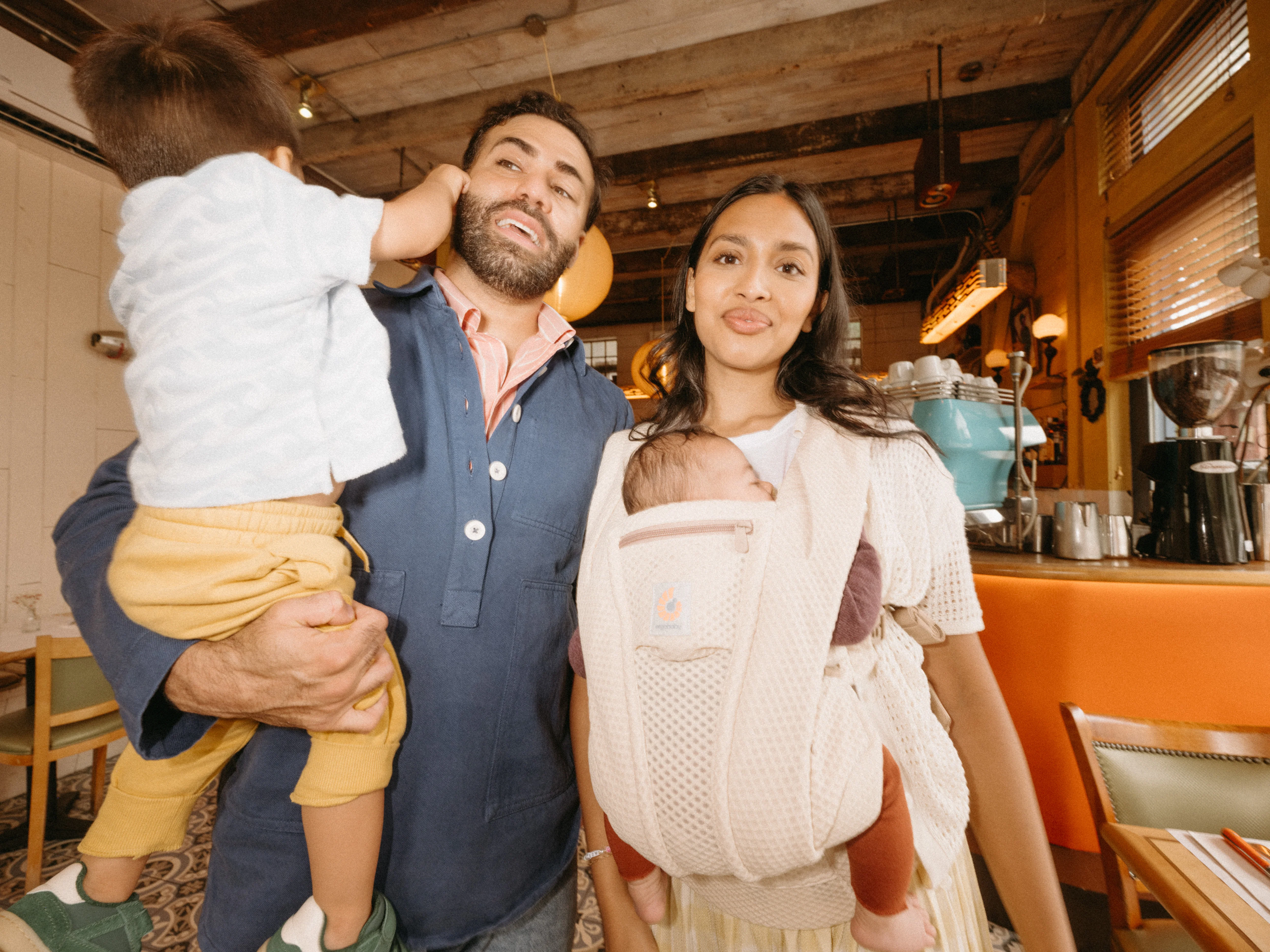 Ergobaby Omni Deluxe All-in-One Mesh Baby Carrier - Natural Beige - Image 10