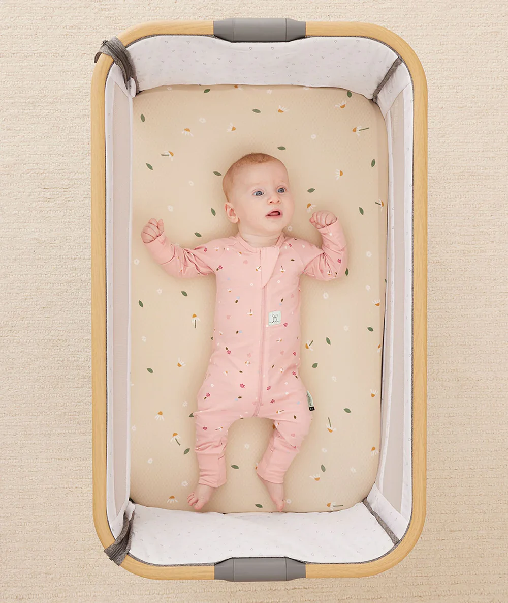 Ergopouch 2-in-1 Waterproof Fitted Sheet Daisy Sprinkle - Image 4