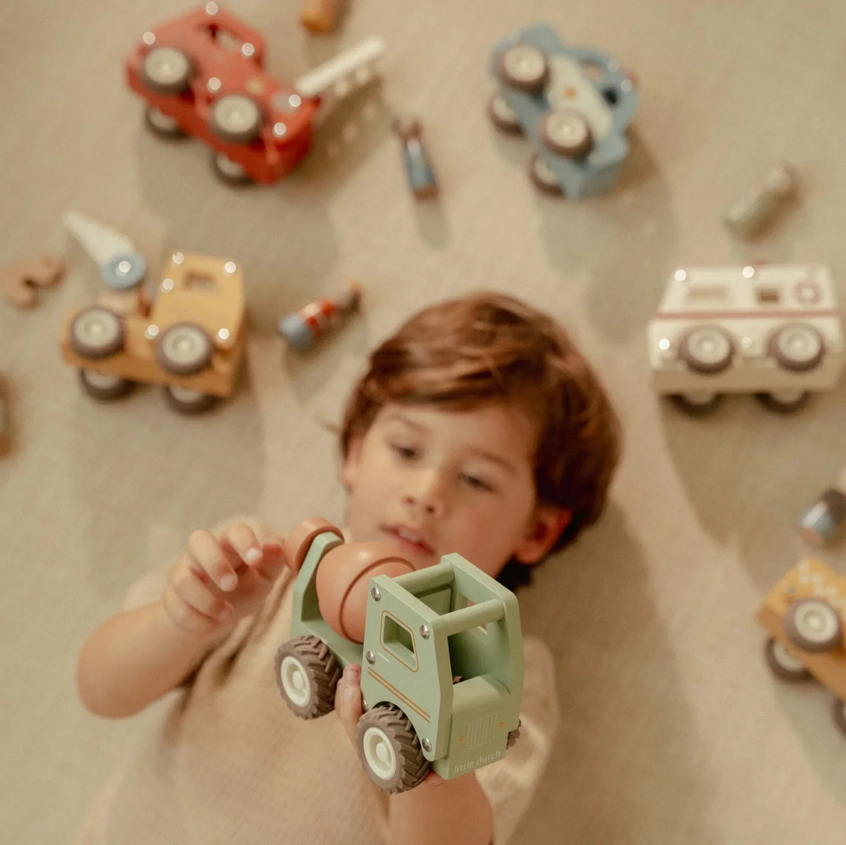 Little Dutch Wooden Cement Truck - Image 7