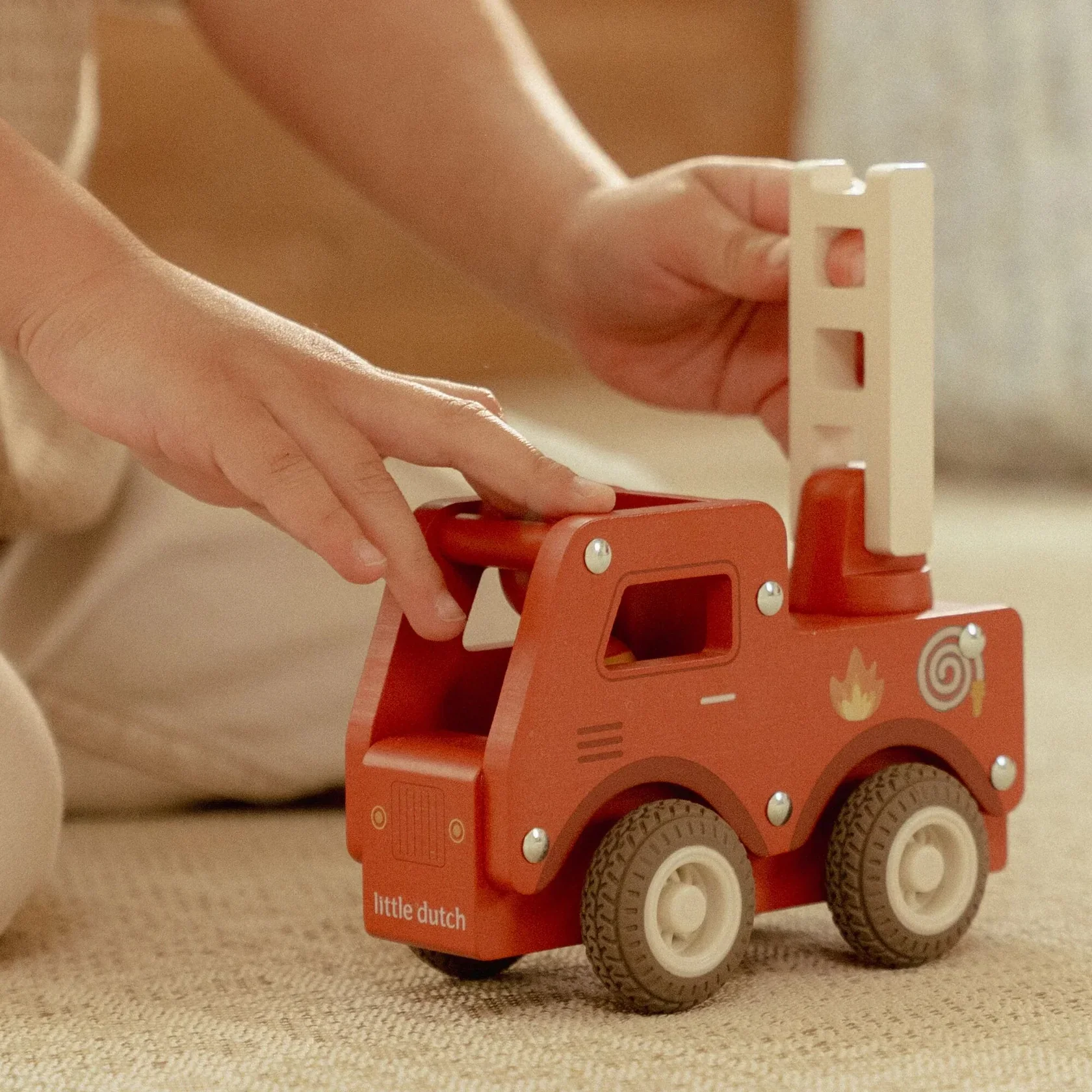 Little Dutch Wooden Firetruck - Image 6