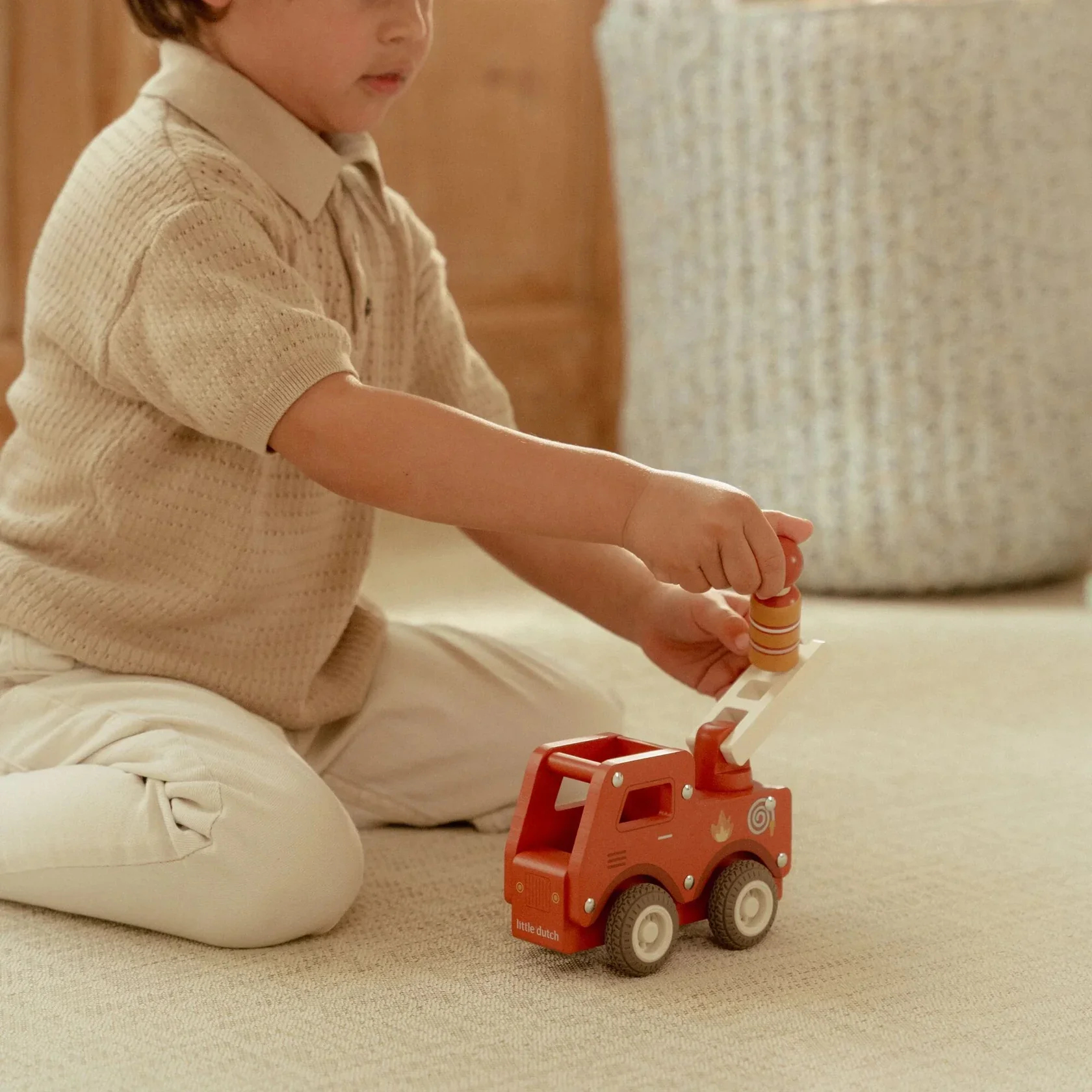 Little Dutch Wooden Firetruck - Image 8