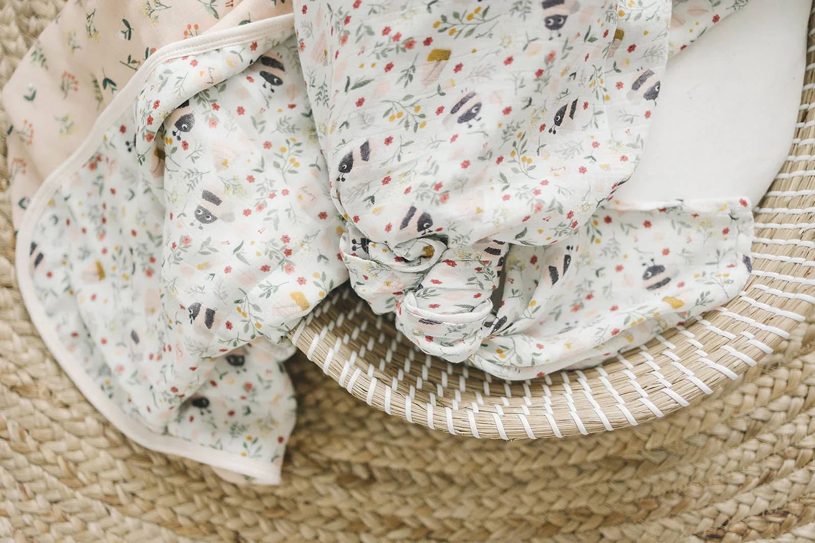 LouLou Lollipop, Muslin Swaddle - Bumble Bees - Image 4