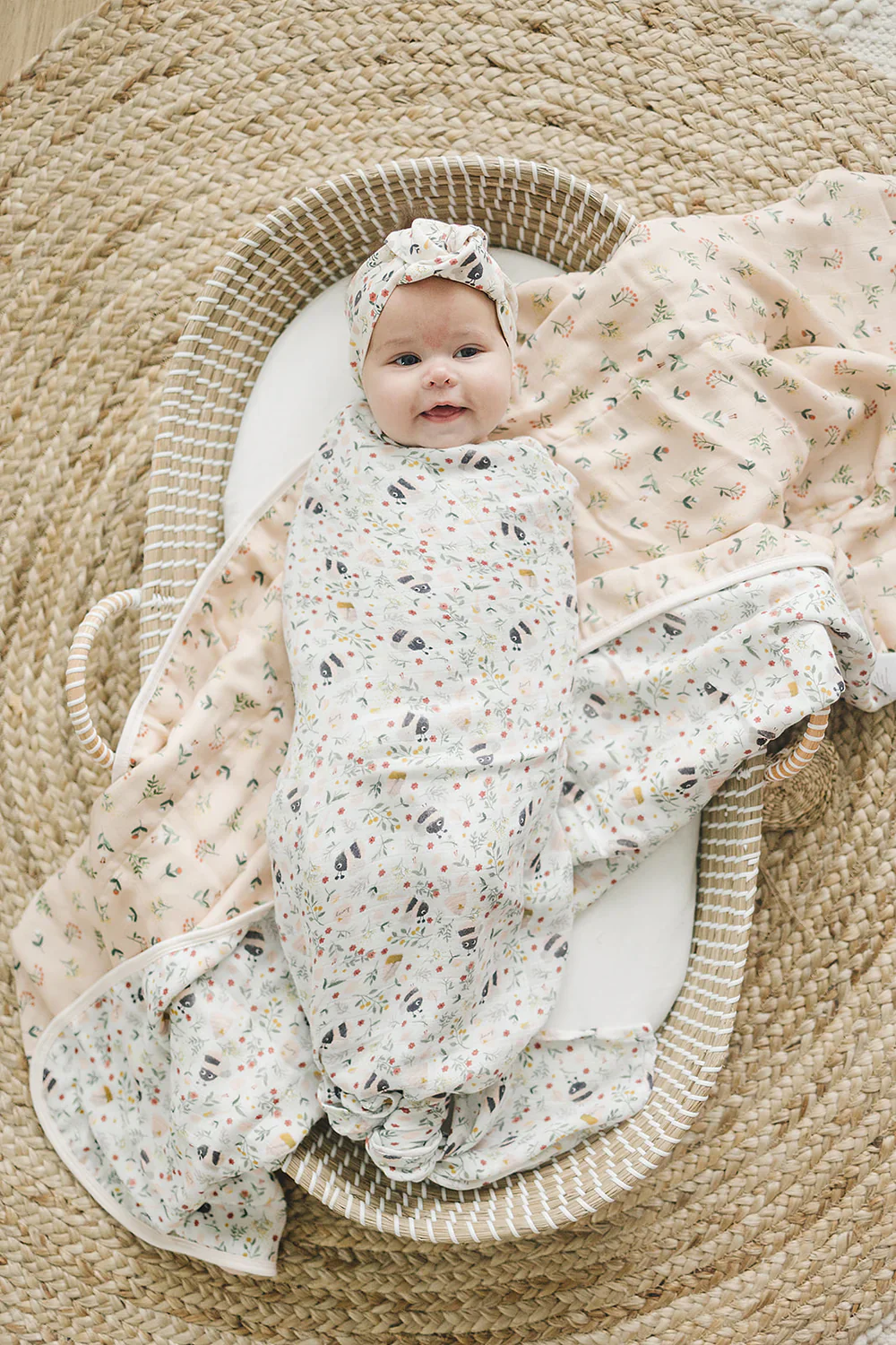 LouLou Lollipop, Muslin Swaddle - Bumble Bees - Image 5