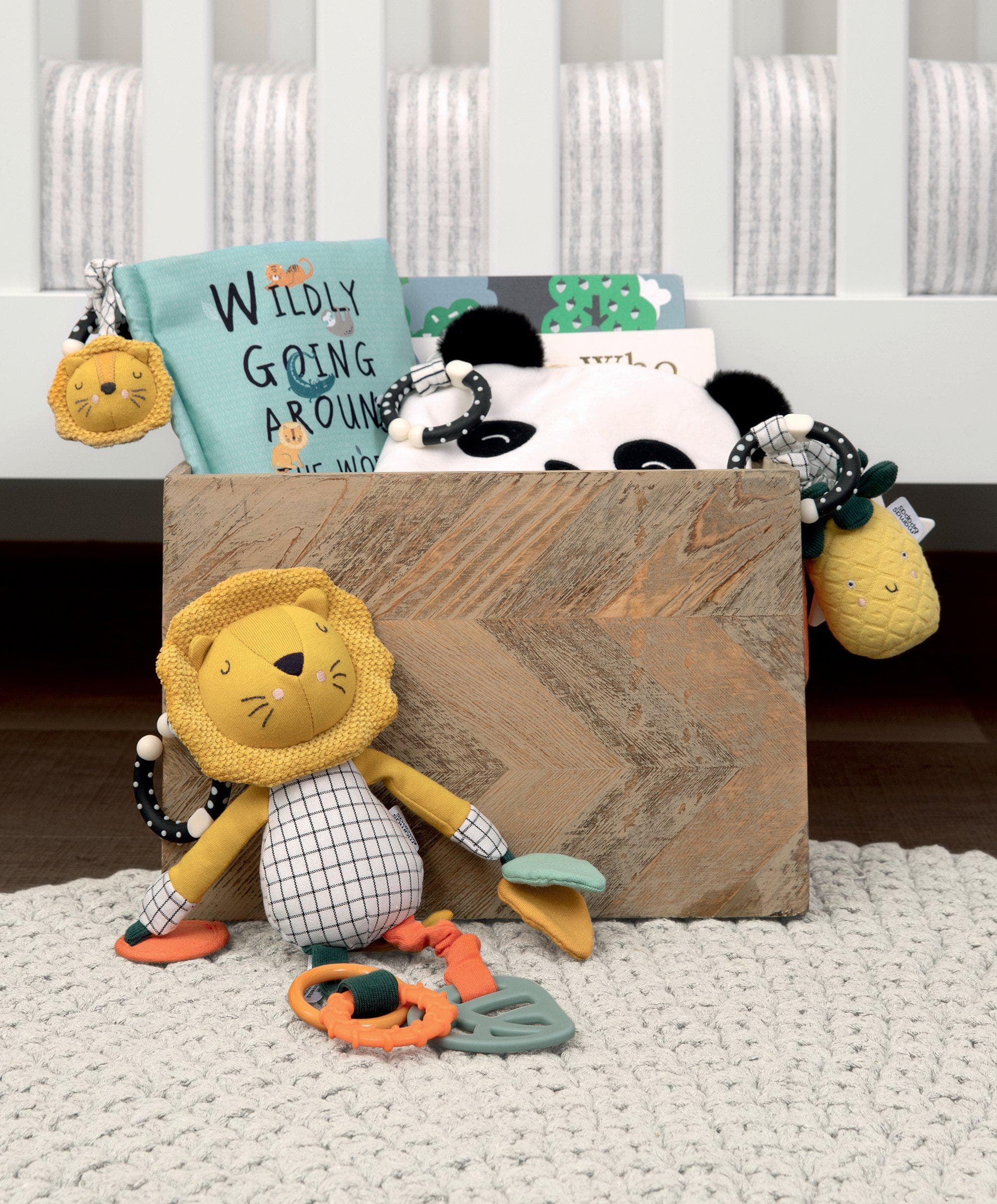 Mamas & Papas Wildly Adventures Activity Book & Toy - Image 3